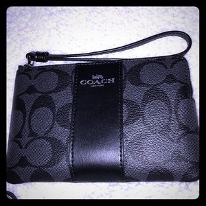 NWT Coach Corner Zip Wristlet Wallet Leather Black